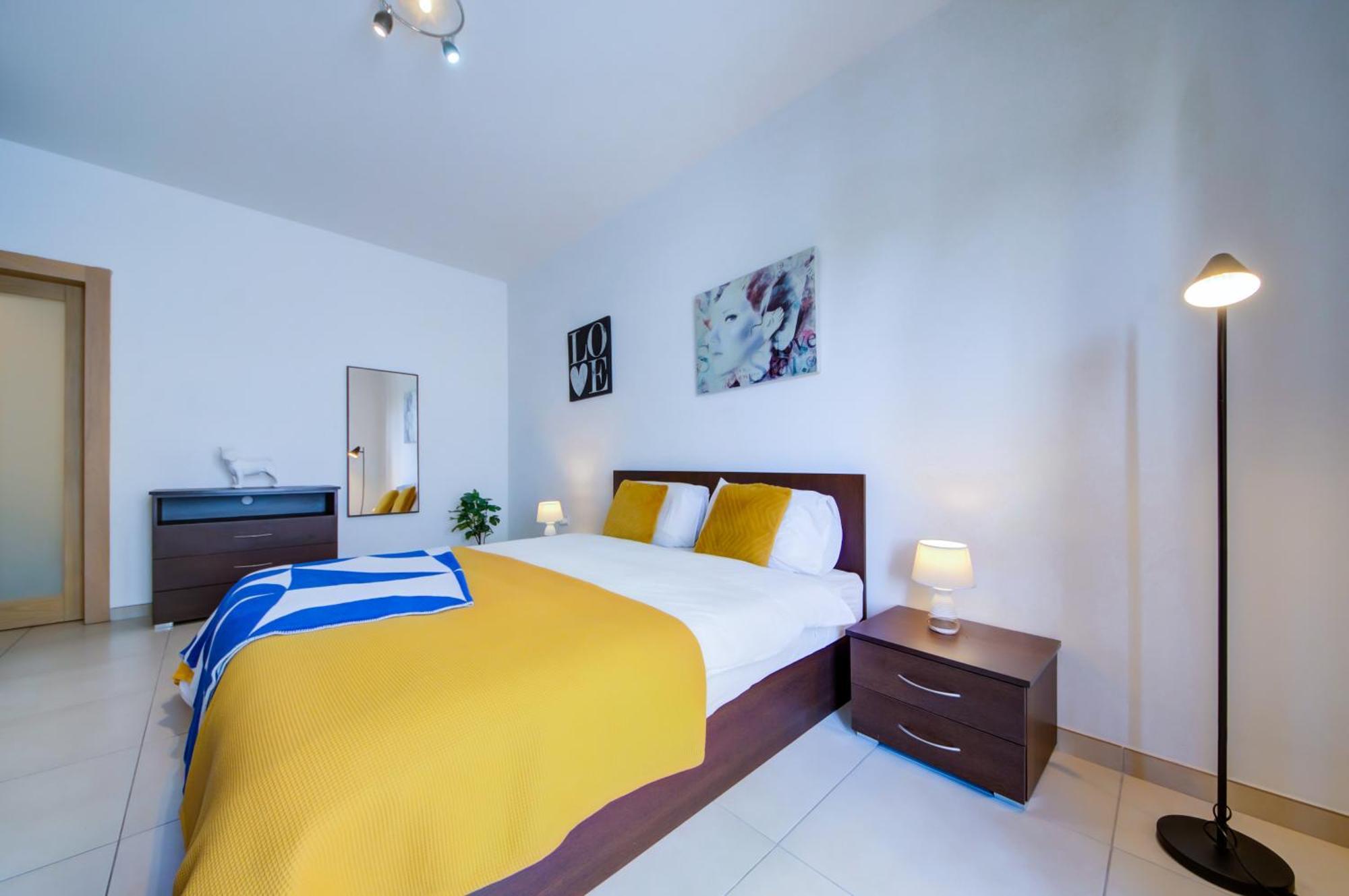 Stylish 2Br Apt With Balconies In St Julians, Paceville - Apt 6 By Vaganza Saint Julian's Екстериор снимка